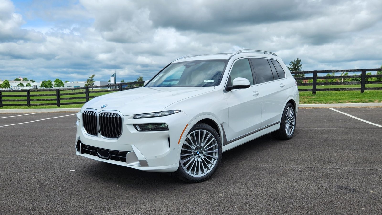 2025 BMW X7 The Ultimate 3 Row Luxury SUV in 2025