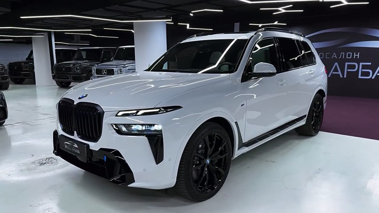 2025 BMW X7