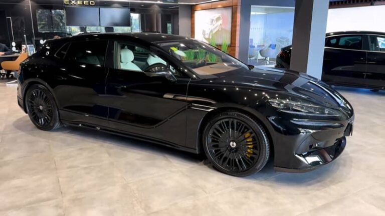 2026 BYD Denza Z9 GT Feat