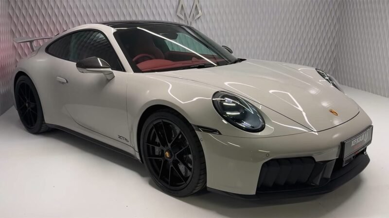 2026 Porsche 911 Carrera 4 GTS Main1