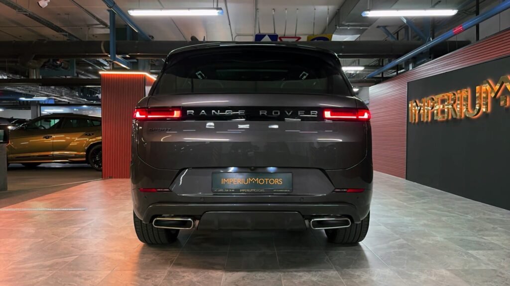 Back 2025 Range Rover Sport