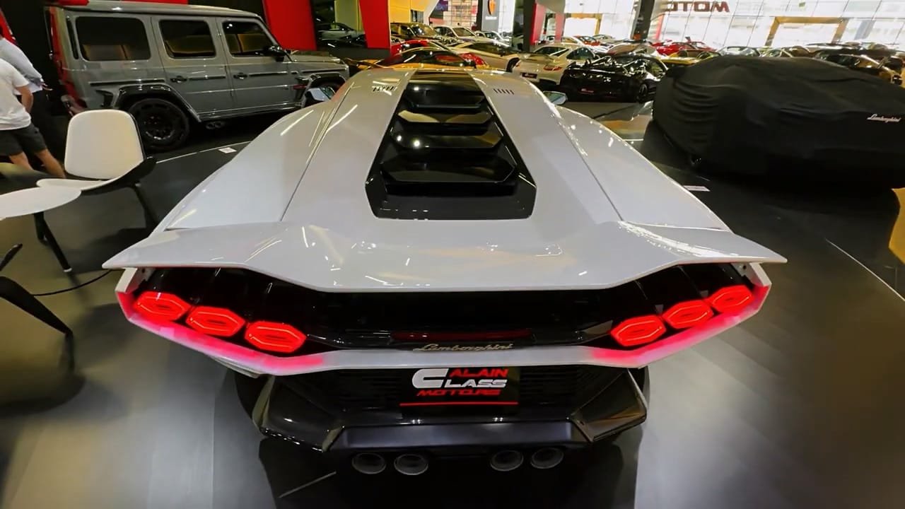 Back Lamborghini Countach