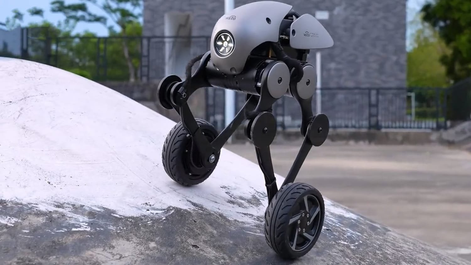 Balanced Wheeled Bipedal Robot A7 – Xsto