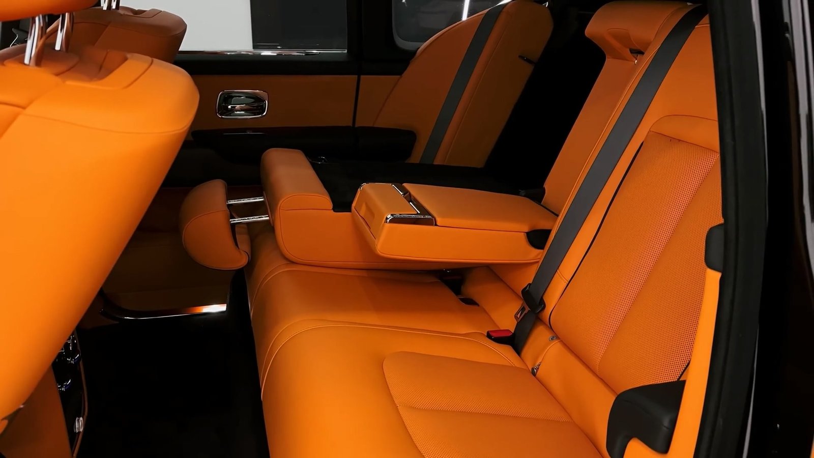 Bespoke Materials & Detailing‑Royce Cullinan 2025