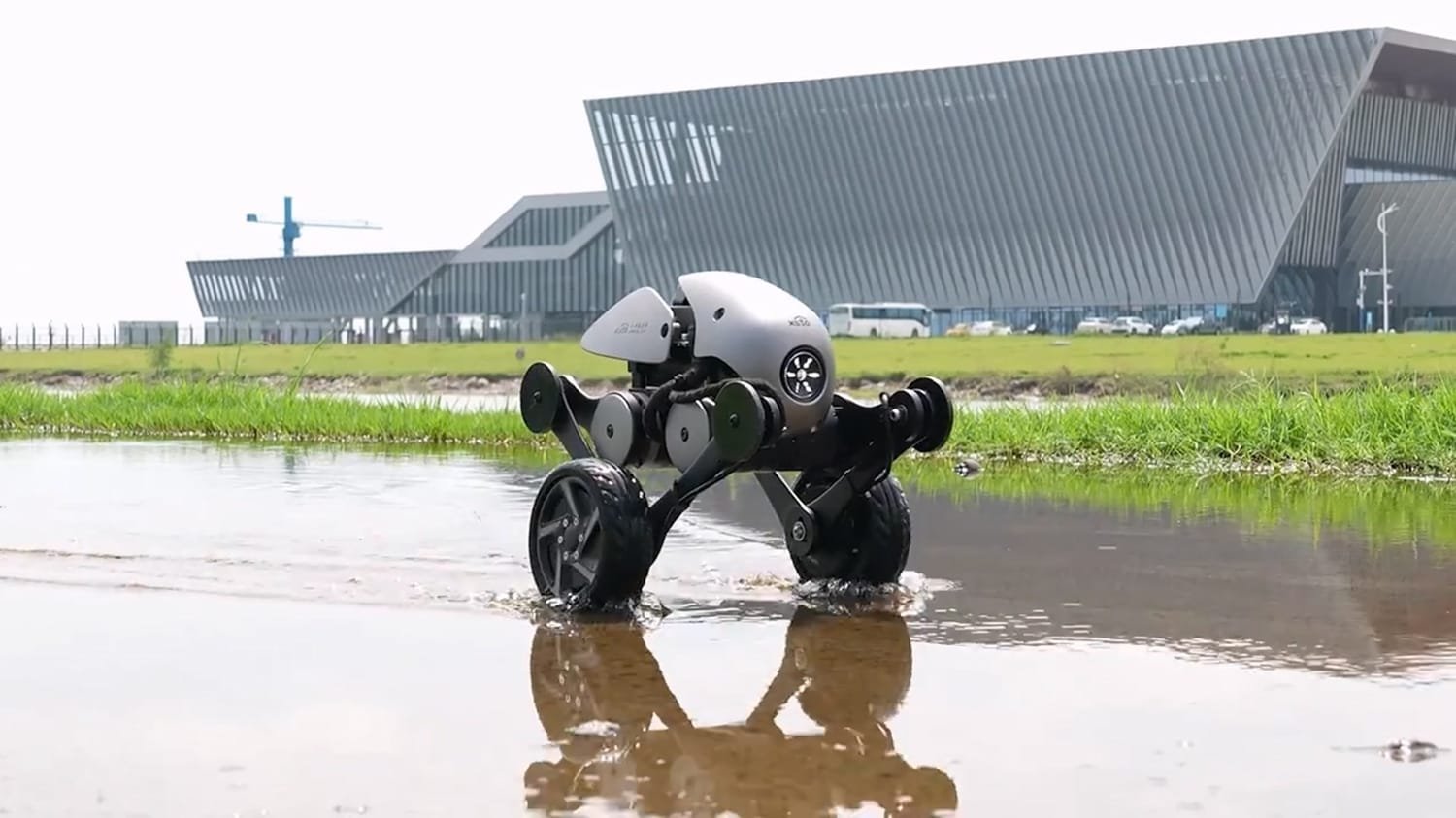Customizable Movable Wheeled Bipedal Robot A7 – Xsto