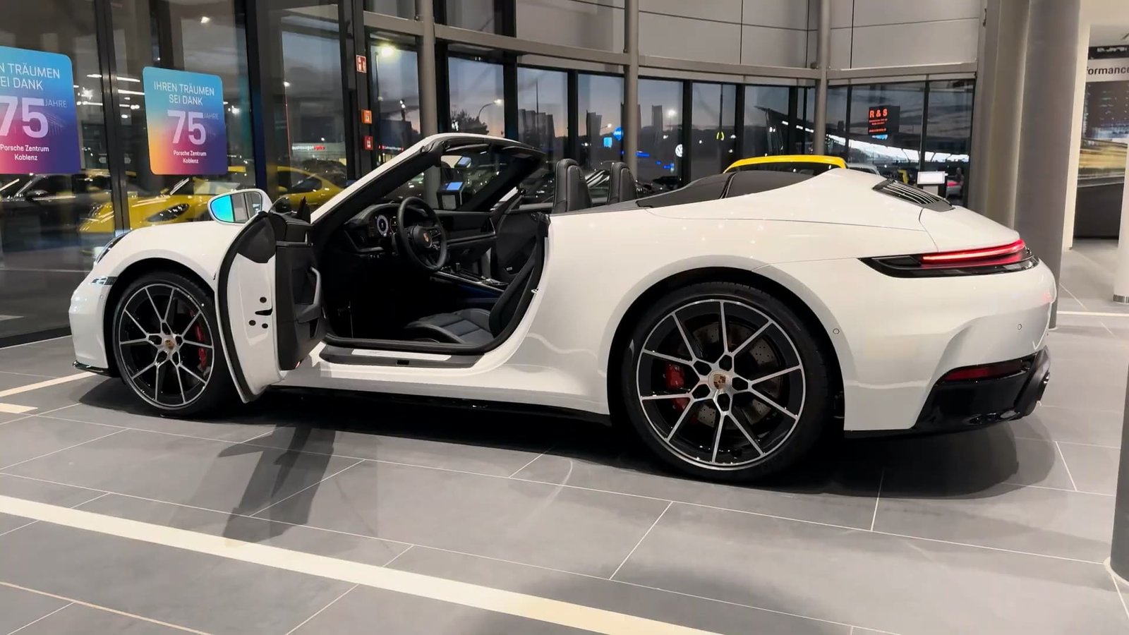 Doors 2 Porsche 911 Carrera 4S Cabriolet 2026 Doors 2 Porsche 911 Carrera 4S Cabriolet 2026