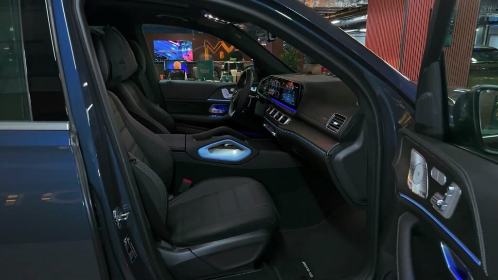 Front Seats 2025 Mercedes GLS 450