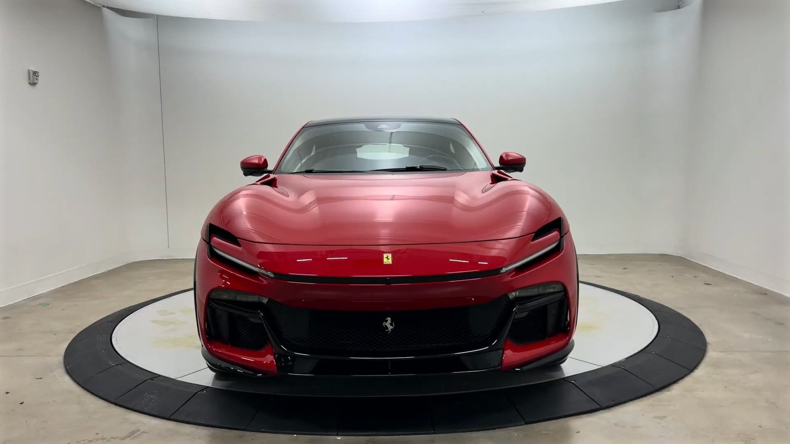 Head 2025 Ferrari Purosangue Head 2025 Ferrari Purosangue