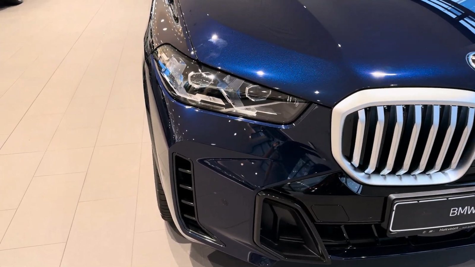 Head Detail BMW X5 2026