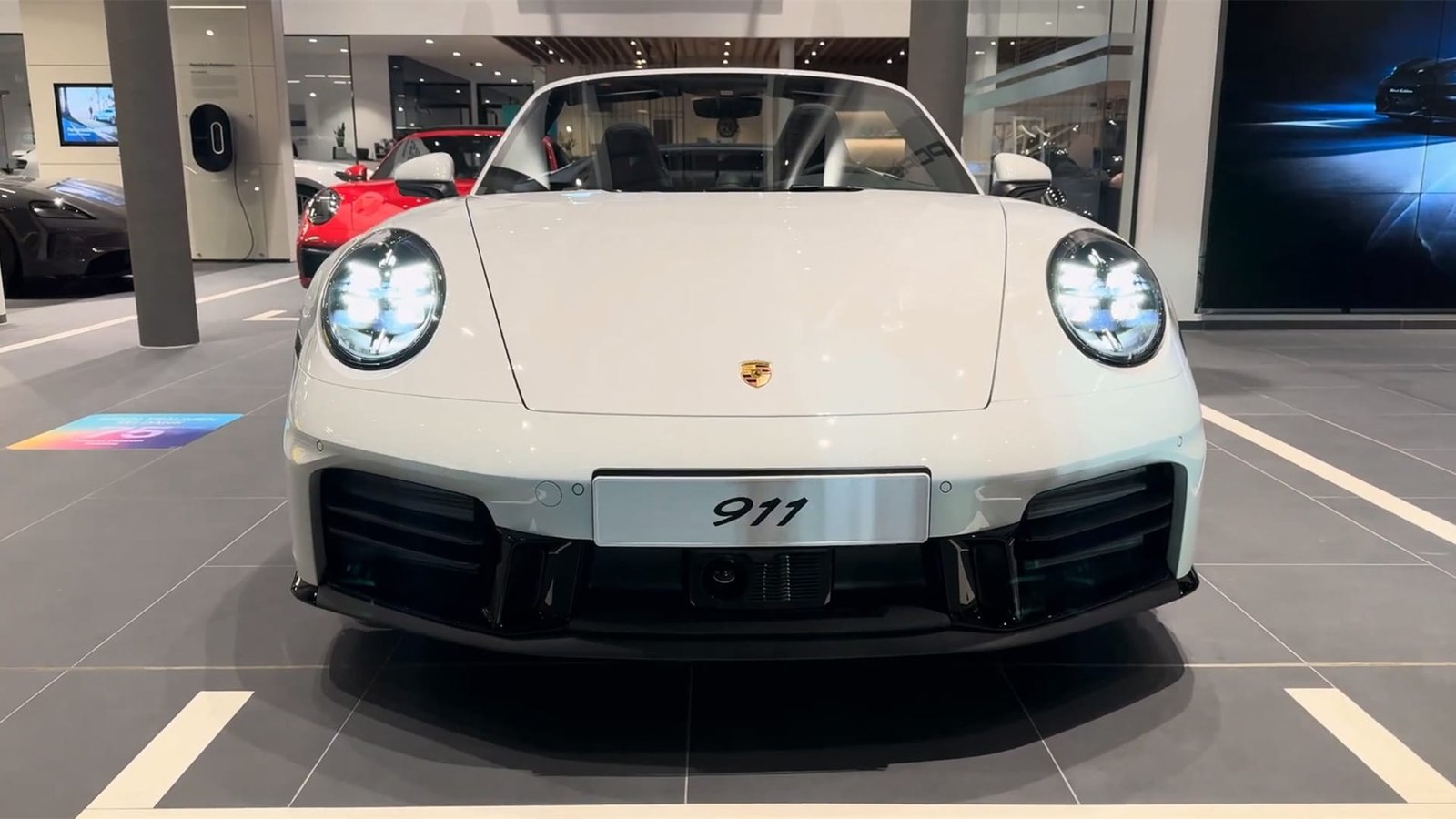 Head Porsche 911 Carrera 4S Cabriolet 2026 Head Porsche 911 Carrera 4S Cabriolet 2026