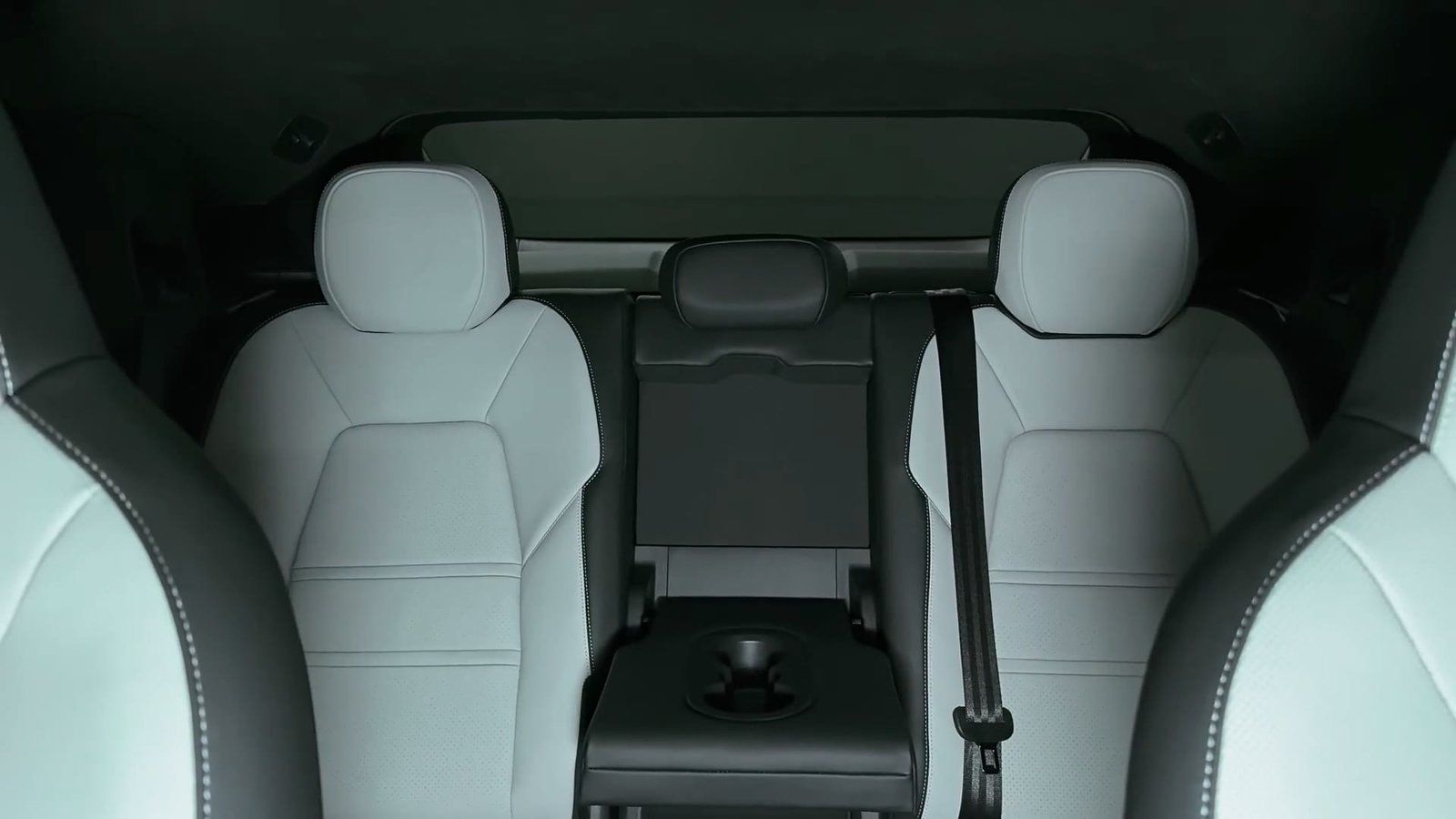 Interior 2025 Porsche Cayenne GTS