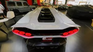 Lamborghini Countach Super Luxury Car Redefined Feature