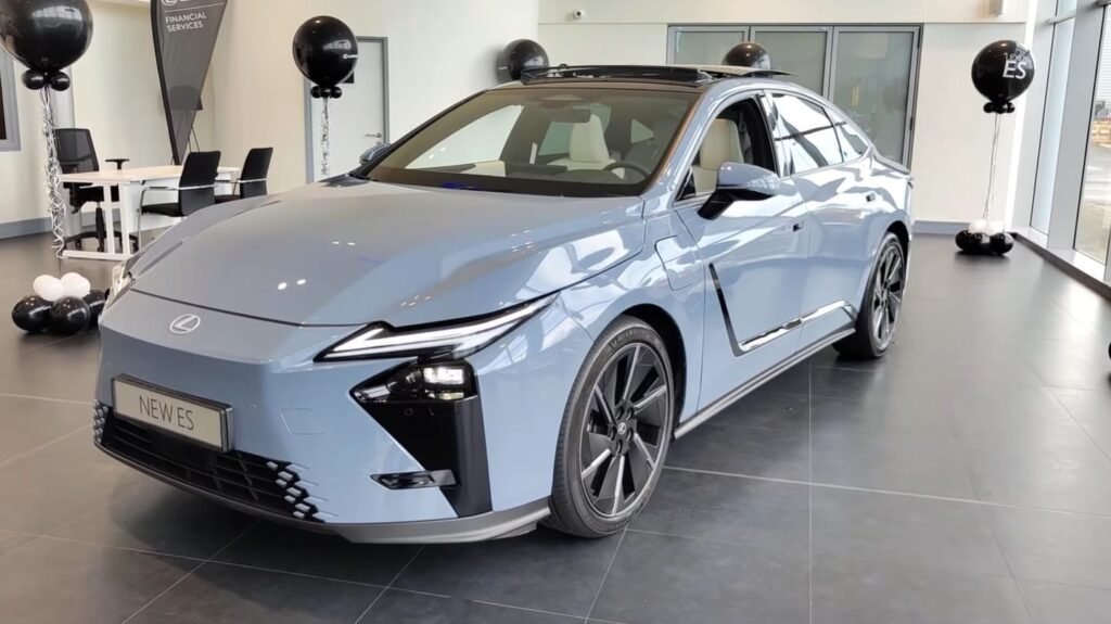 Lexus ES Electric America Top 10 Best Luxury Sedans