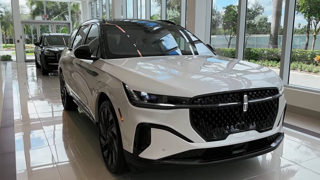 Lincoln Nautilus Top 10 Safest Cars 2025