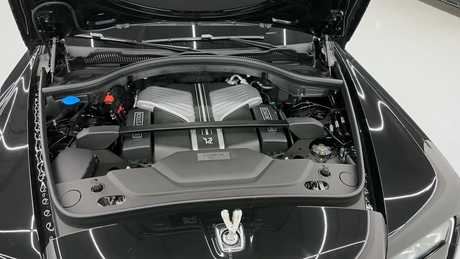 Powertrain & Performance‑Royce Cullinan 2025