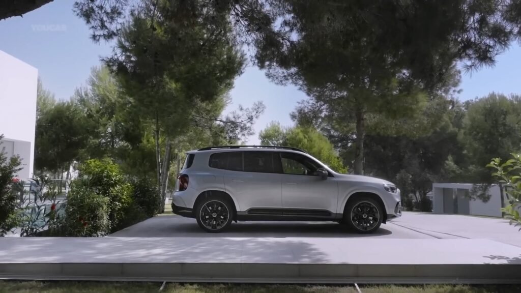 Side 2026 Mercedes Benz GLE