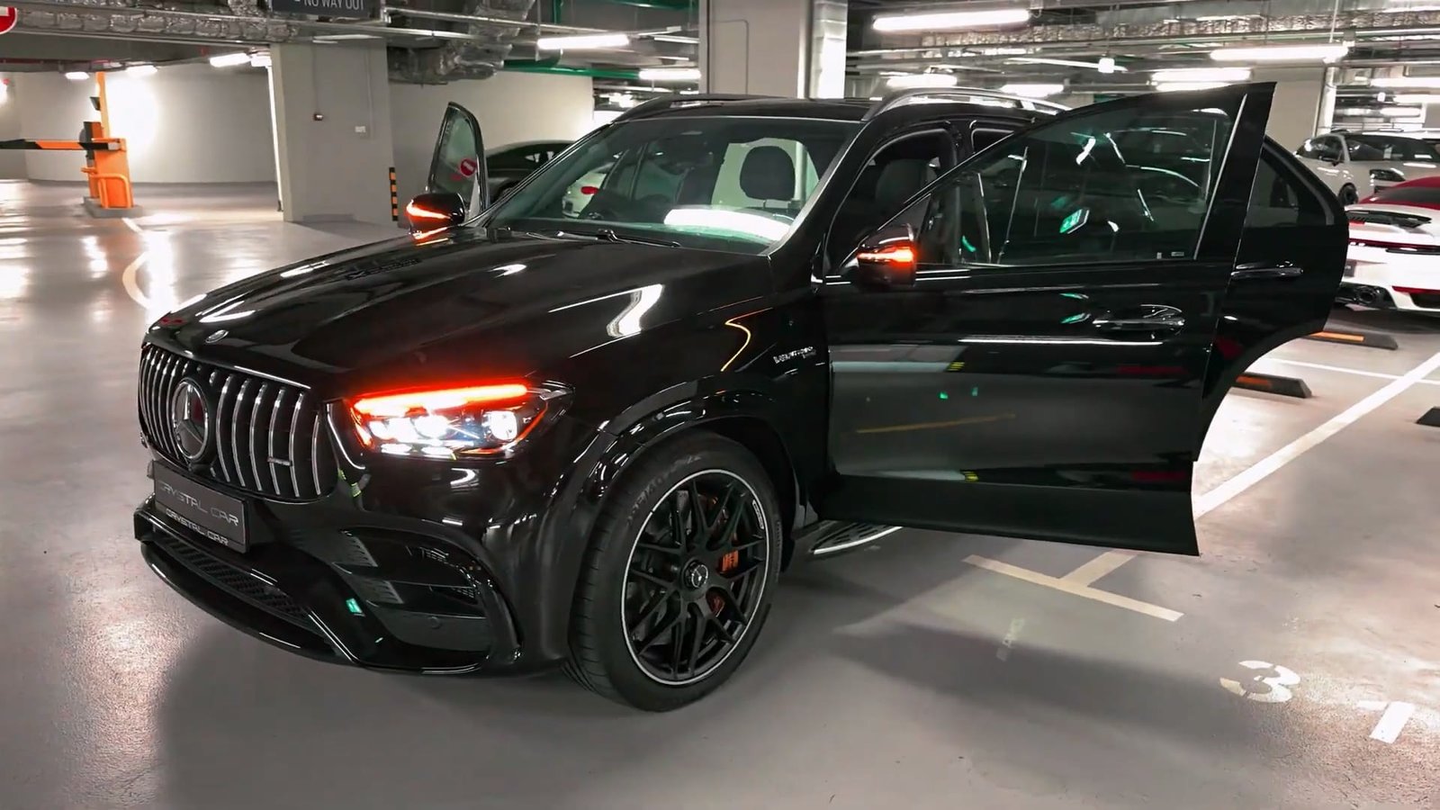 Side Head 2025 Mercedes AMG GLE 63 S