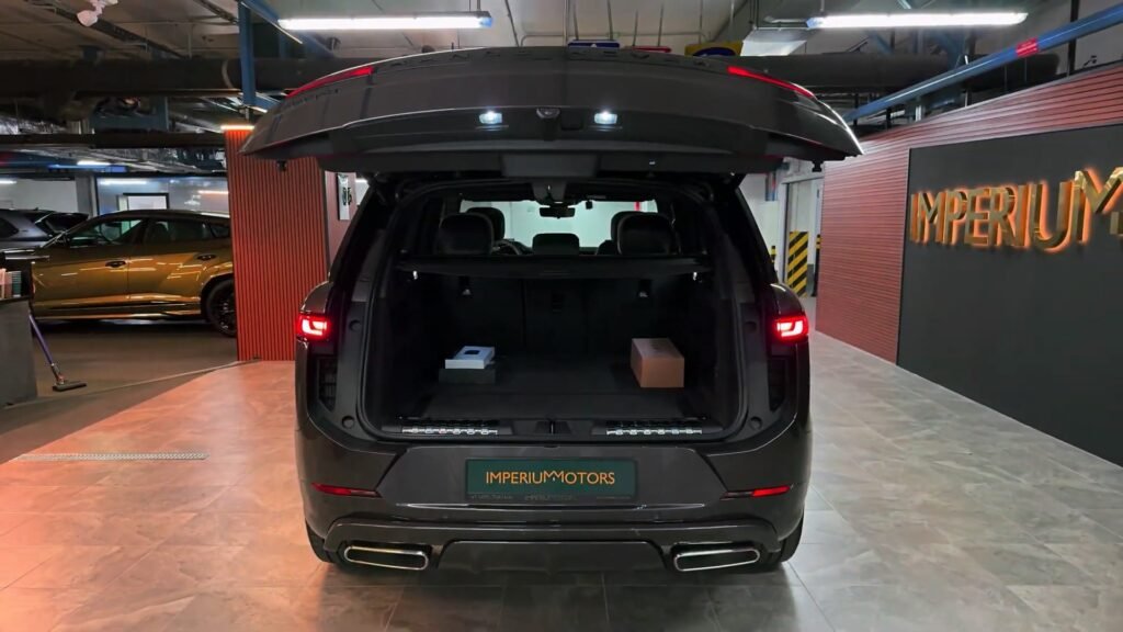 Trunk 2025 Range Rover Sport