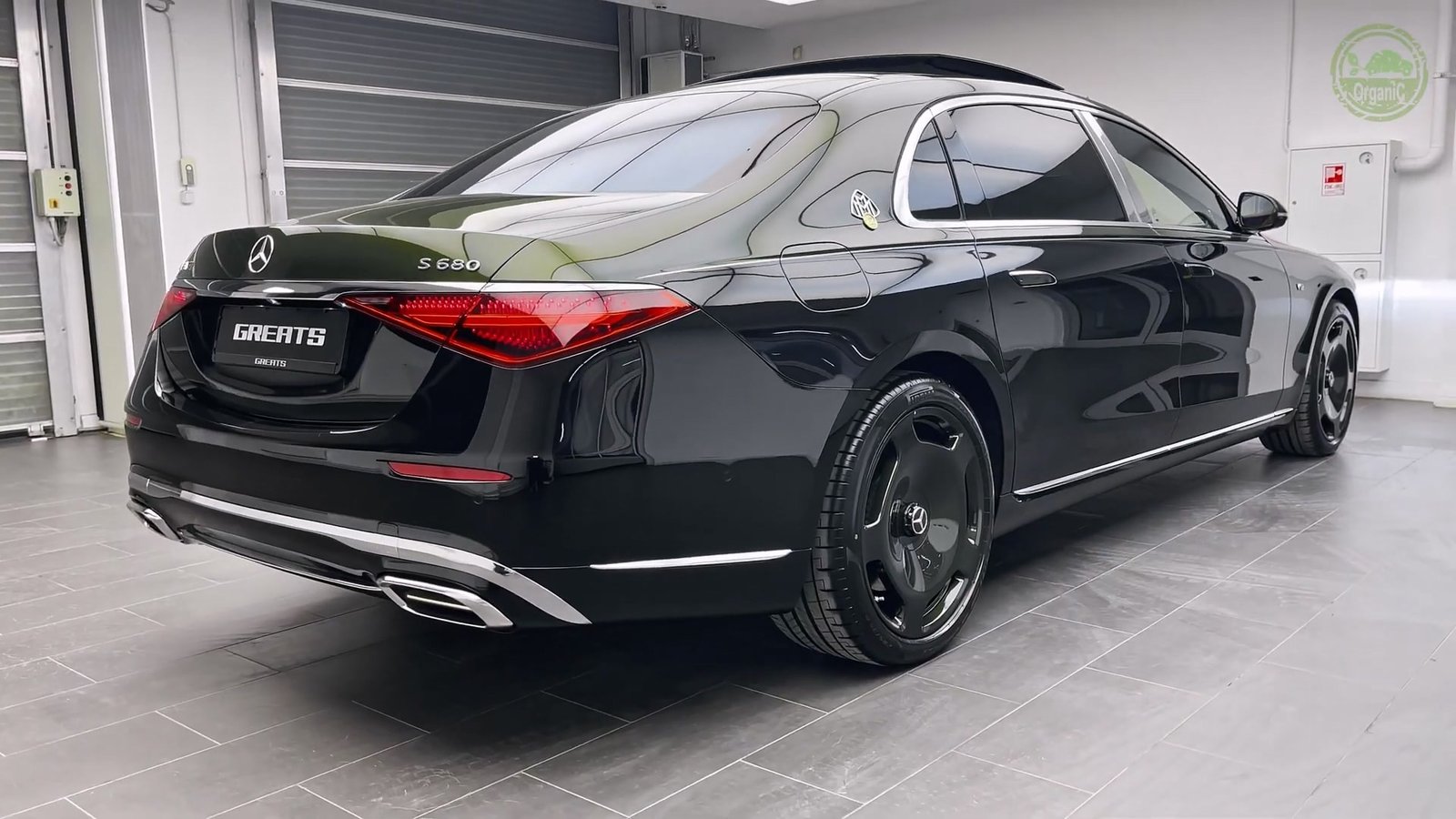 Back Side 2026 Mercedes Maybach S680 V12