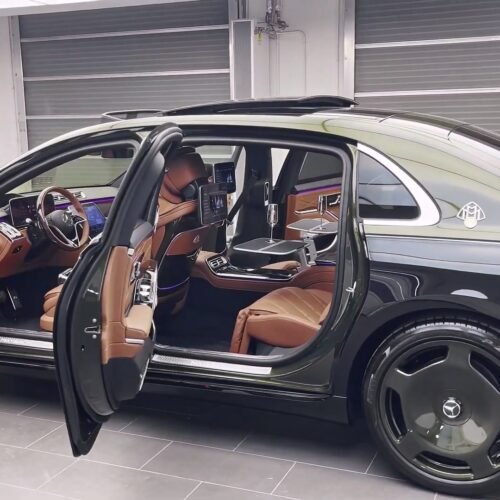 Doors 2026 Mercedes Maybach S680 V12
