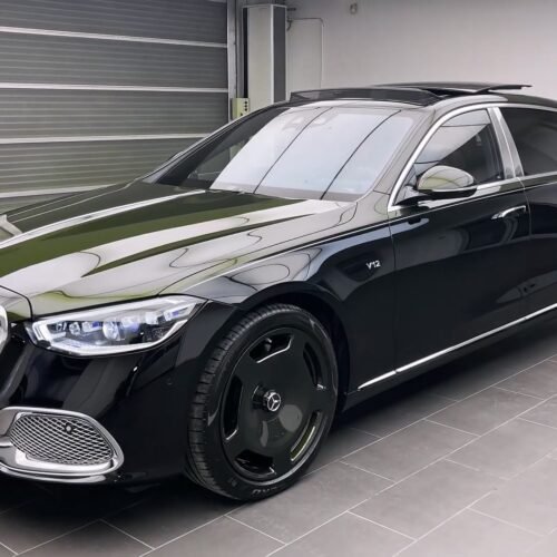 Side 2026 Mercedes Maybach S680 V12