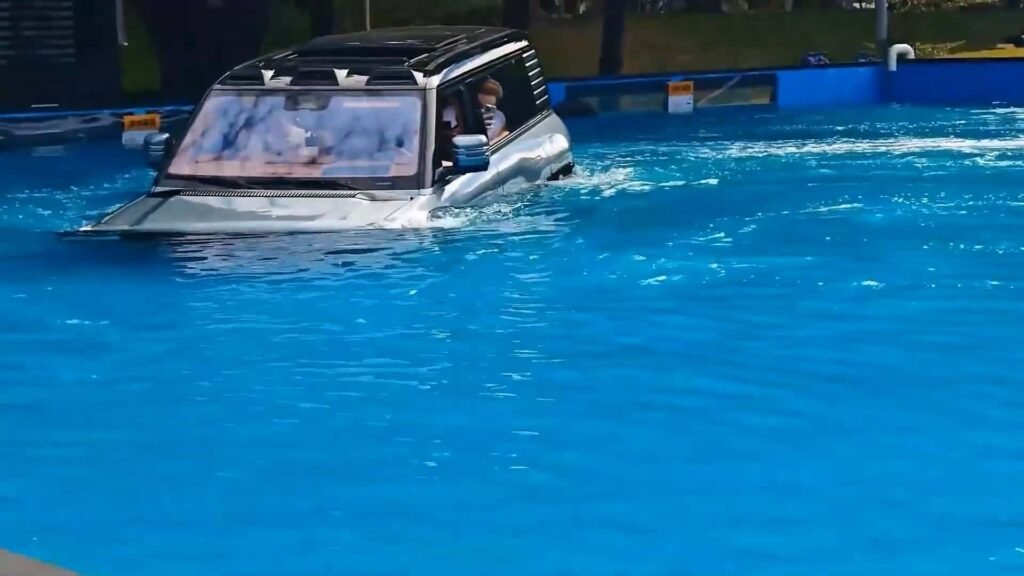 2 Swimming Swimming BYD Yangwang U8L