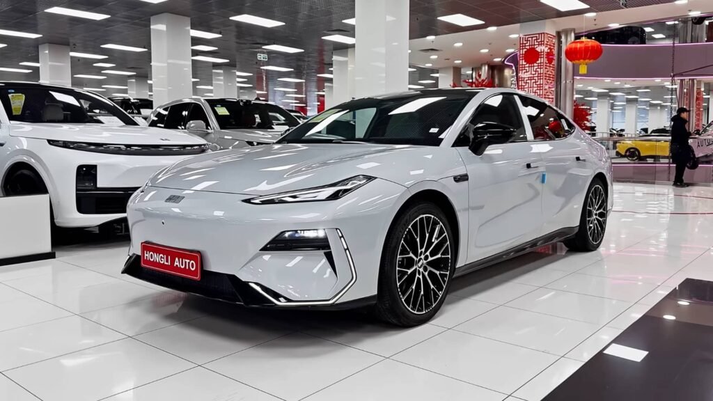 2025 Geely Galaxy E8