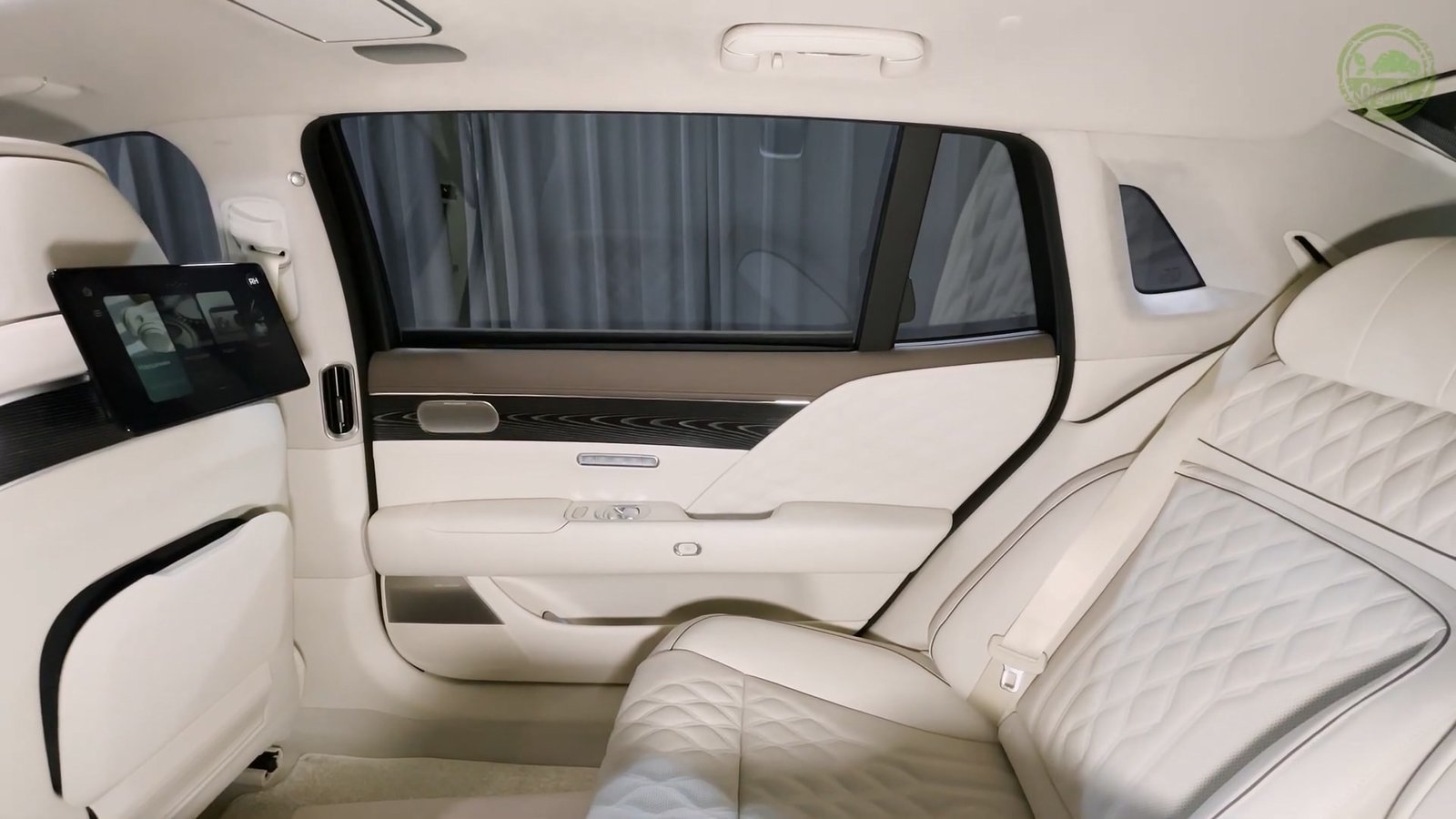 Back Door 2026 Genesis G90