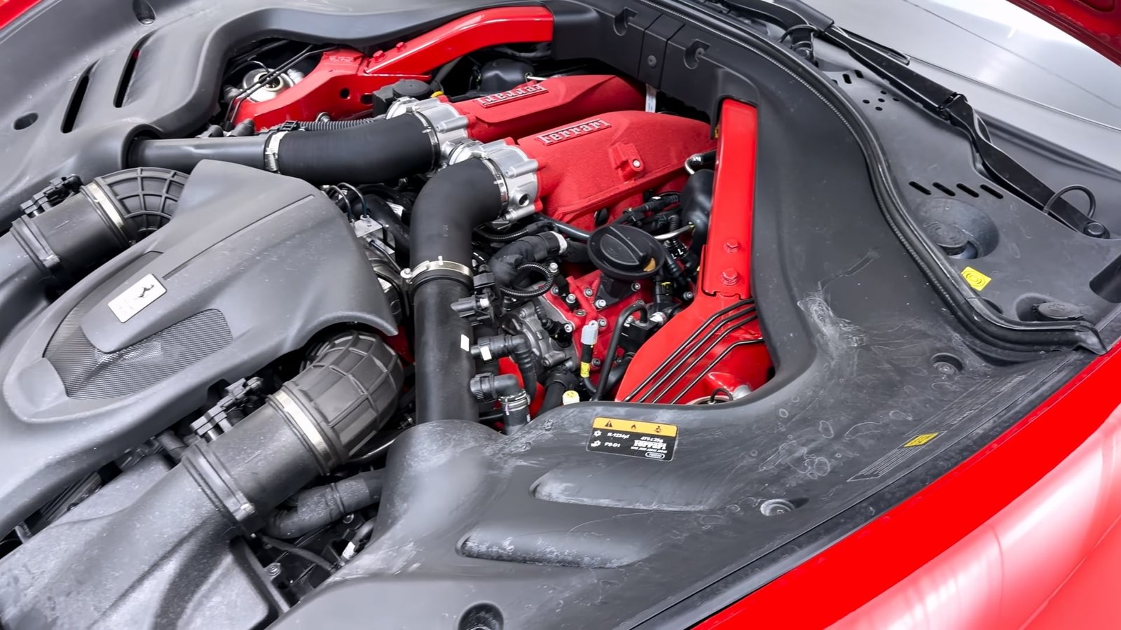 Engine1 2025 Ferrari Roma Spider