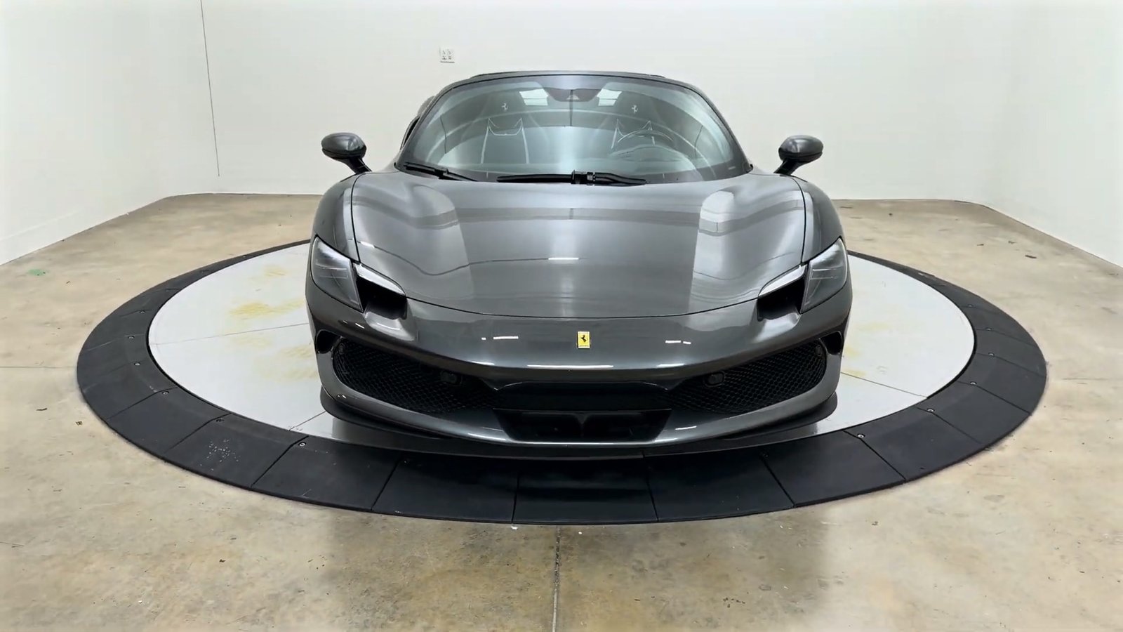 Front 2025 Ferrari 296 GTS