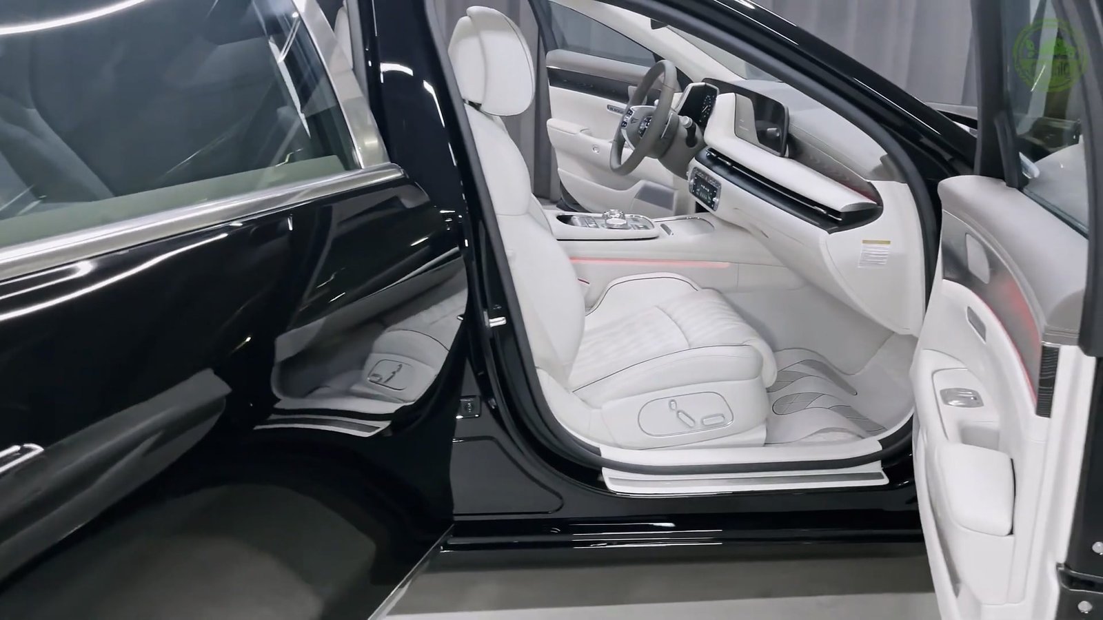Front Cabin 1 2026 Genesis G90