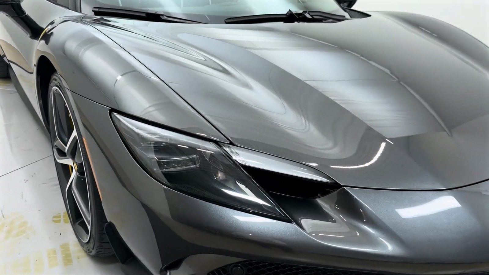 Front Light 2025 Ferrari 296 GTS