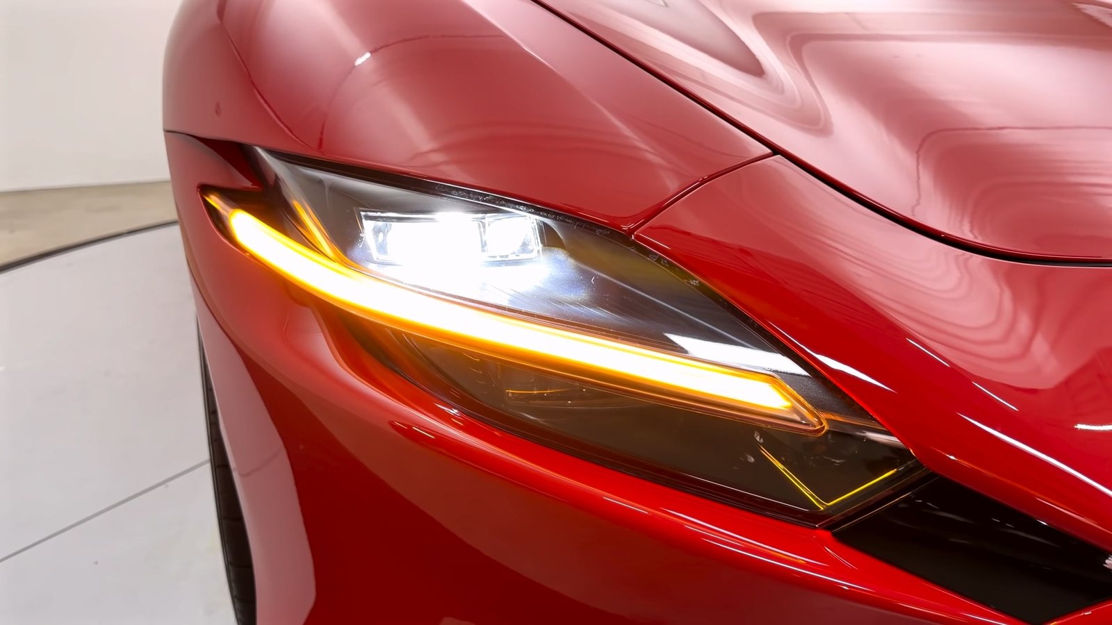 Front Light 2025 Ferrari Roma Spider