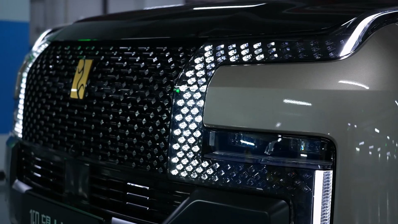 Front Light 2026 BYD Yangwang U8L