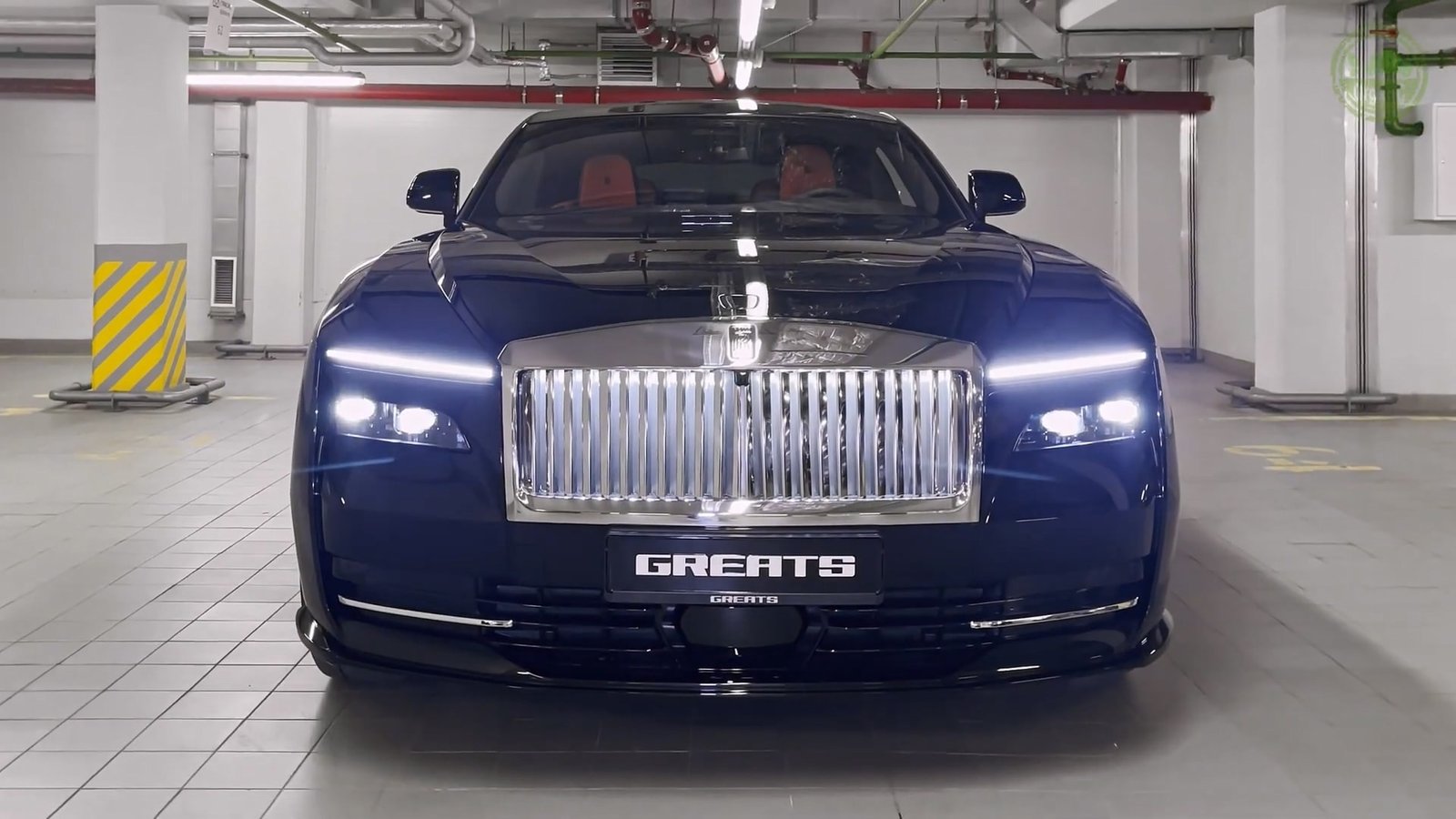 Front Rolls Royce Spectre 2026