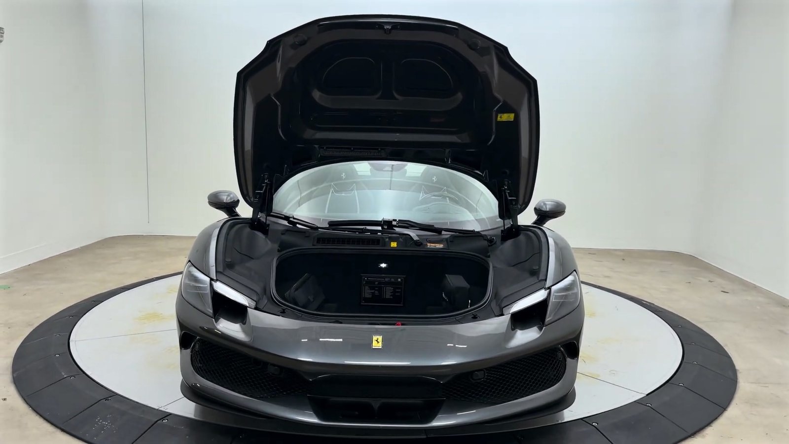 Front Trunk 2025 Ferrari 296 GTS