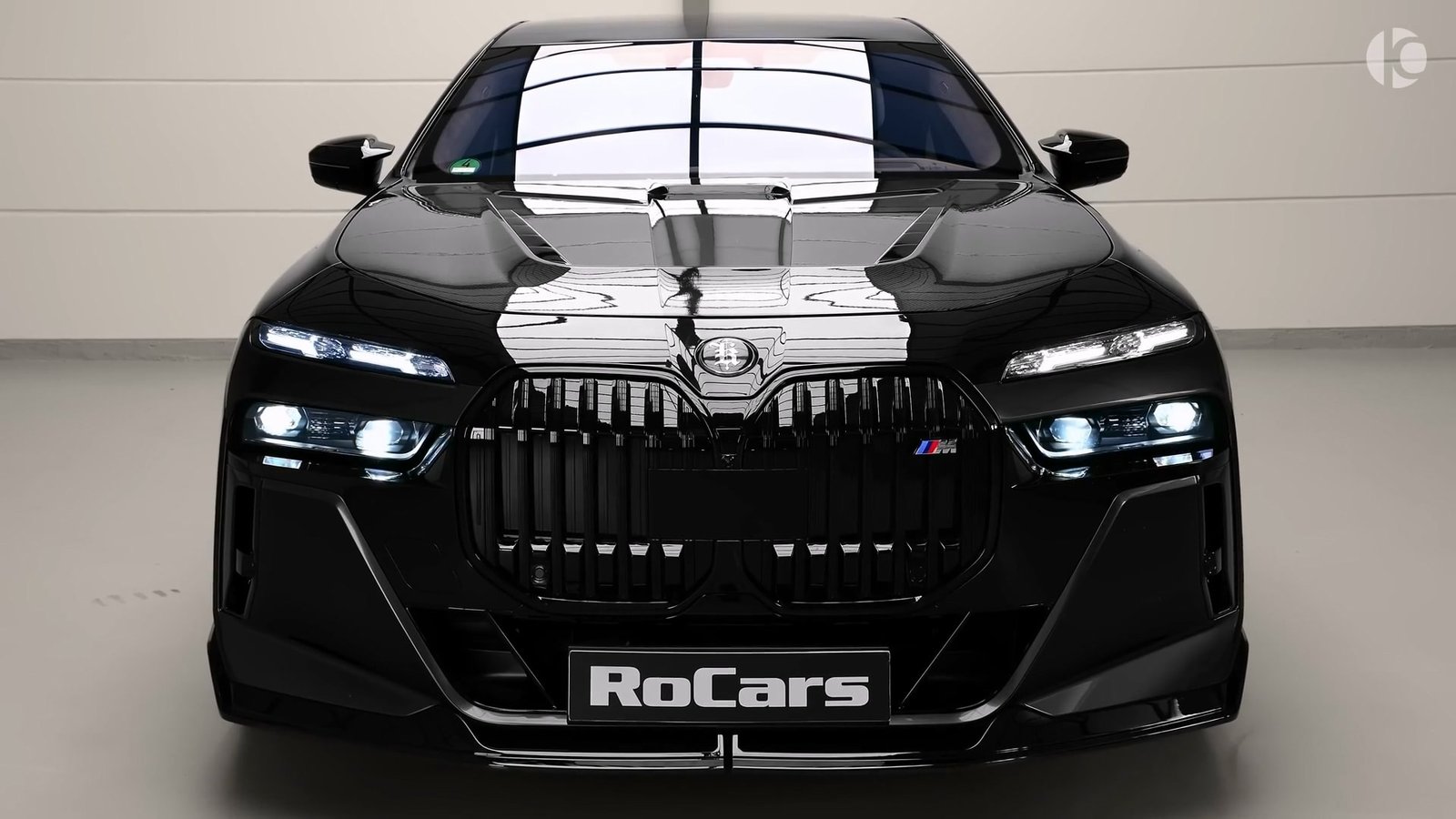 Front2 2026 BMW 7 Series Individual