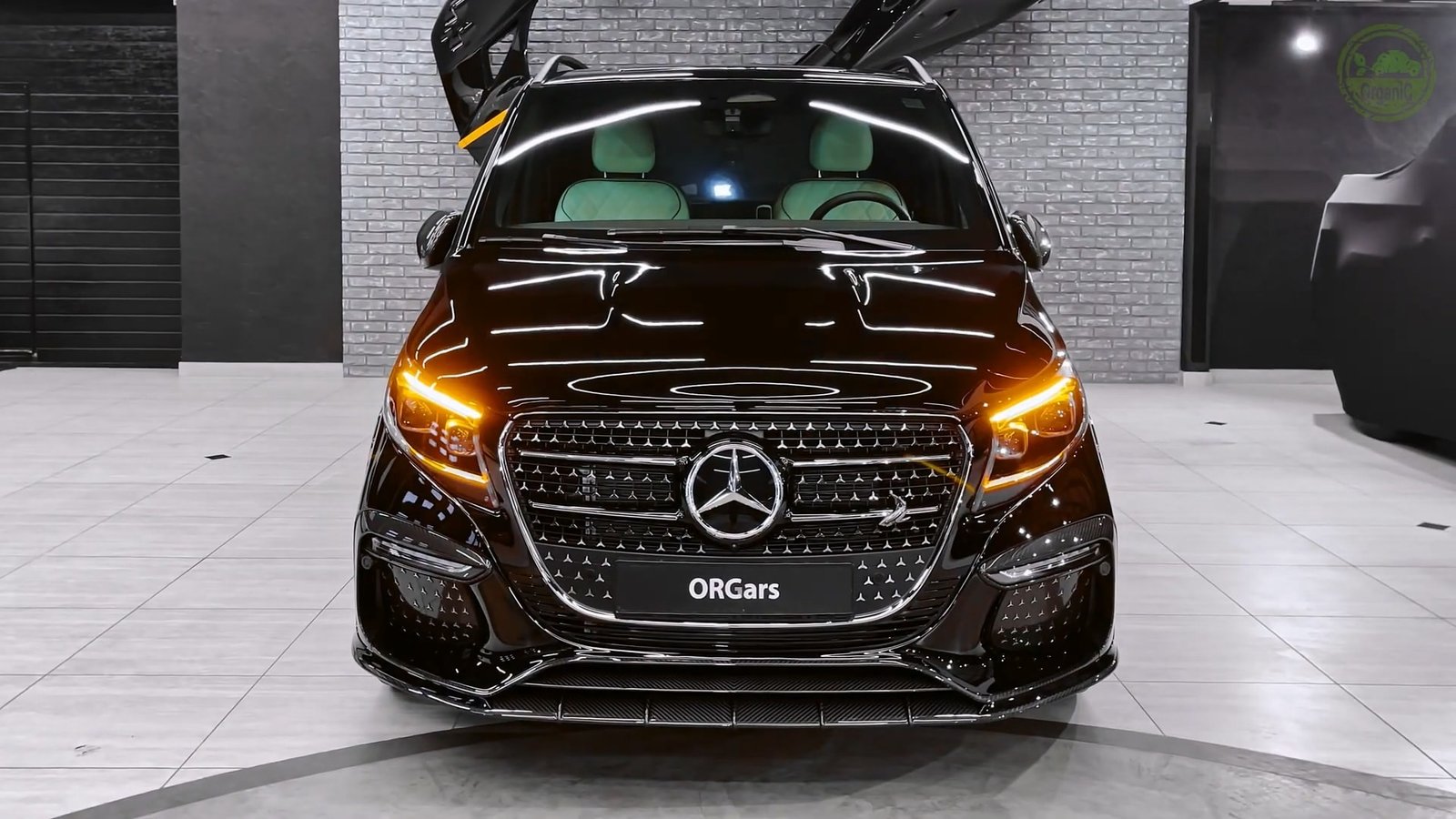 Head 2026 Mercedes V Class Inferno