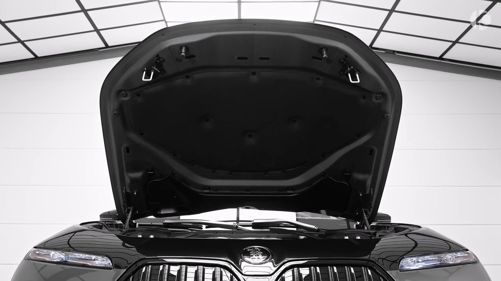 Hood 2026 BMW 7 Series Individual