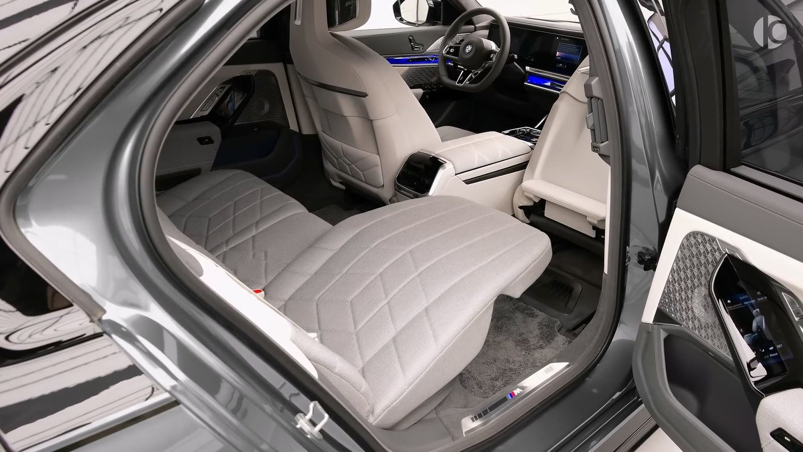 Inside Overlook 2026 BMW 7 Series Individual