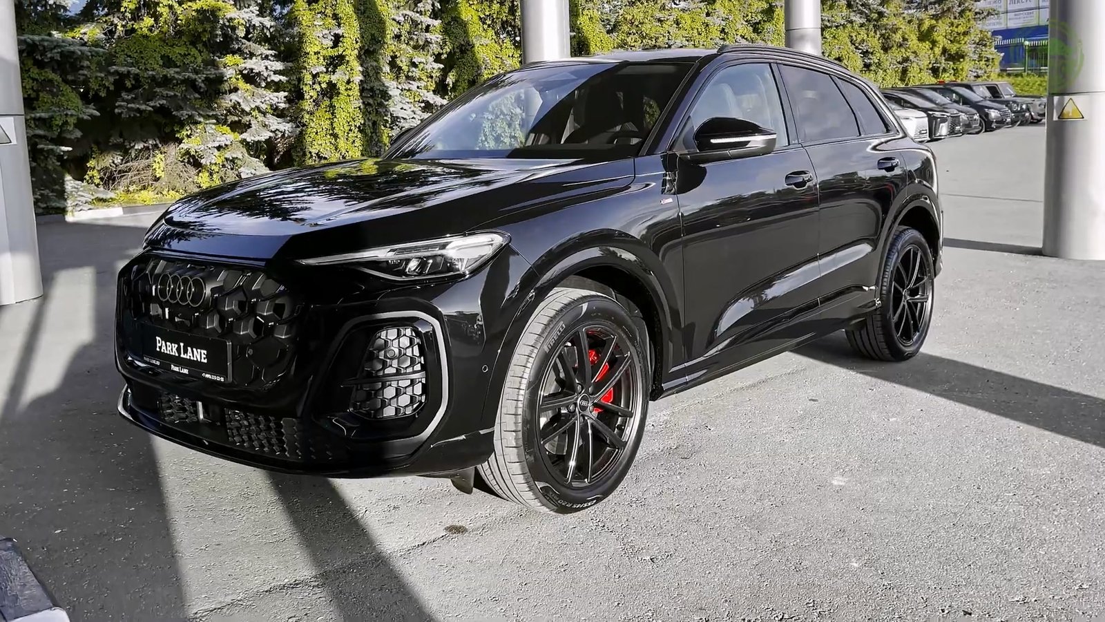 Left Front Audi Q5 2026