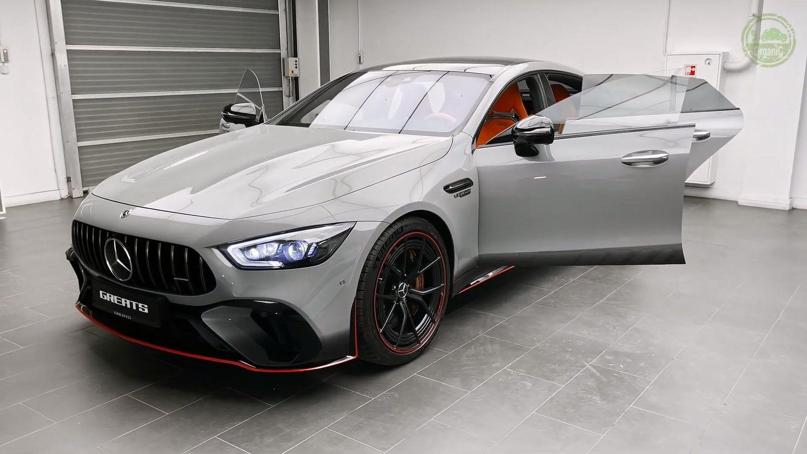 Overview1 Mercedes AMG GT 63 S E 2026