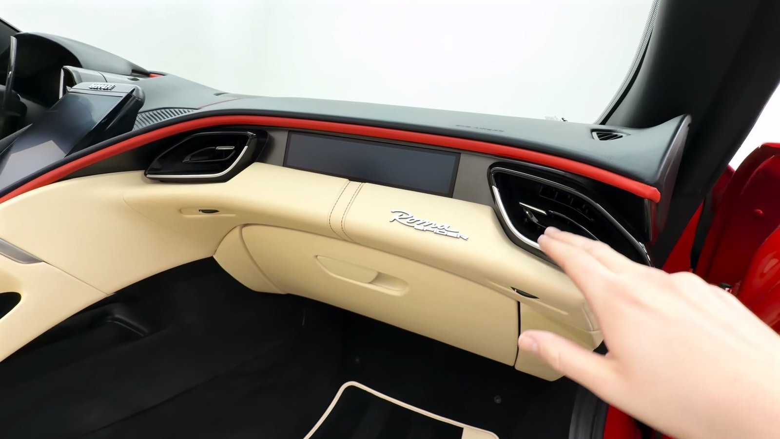Passenger Cabin 2025 Ferrari Roma Spider