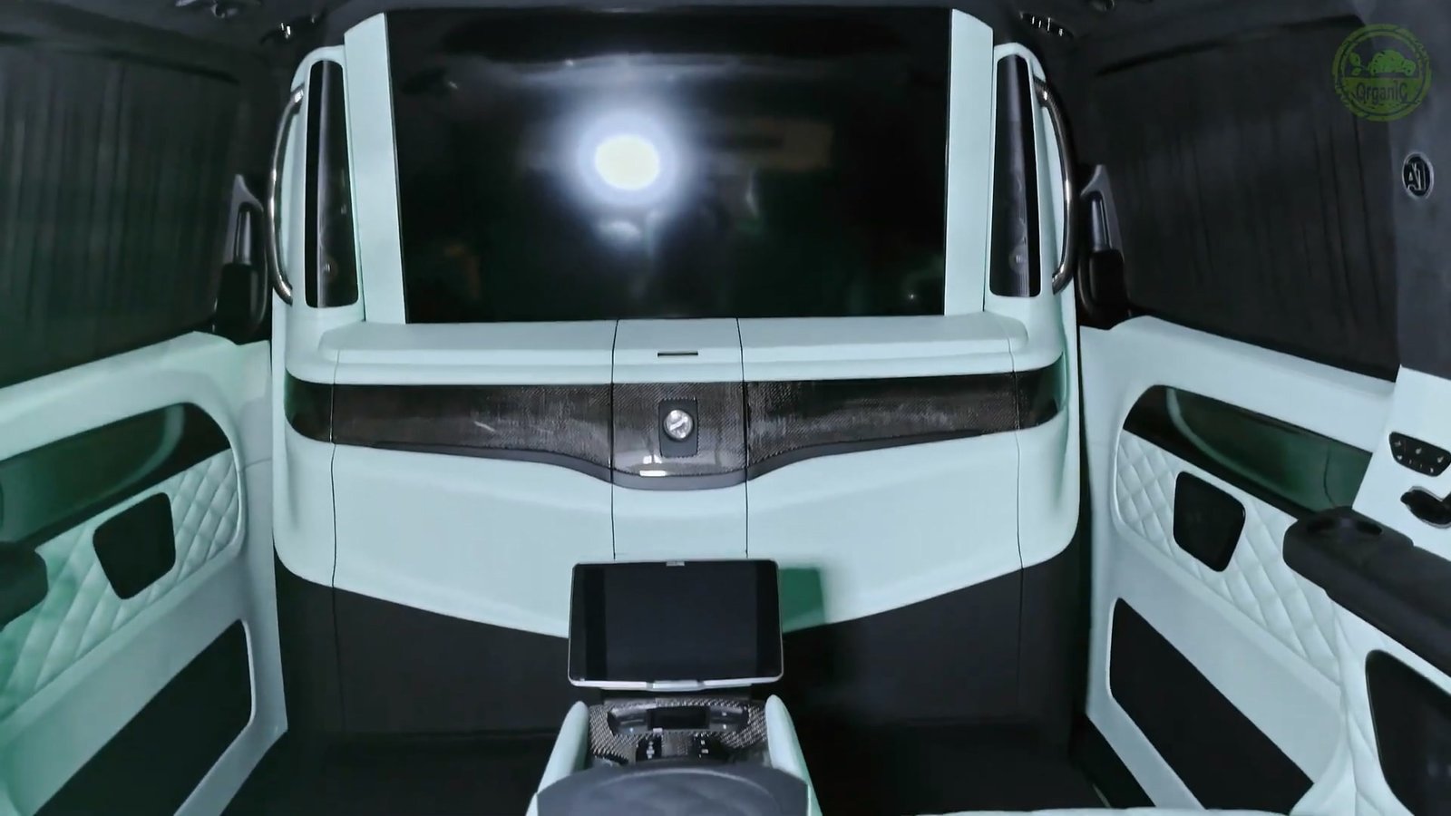 Rear Cabin Screem 2026 Mercedes V Class Inferno