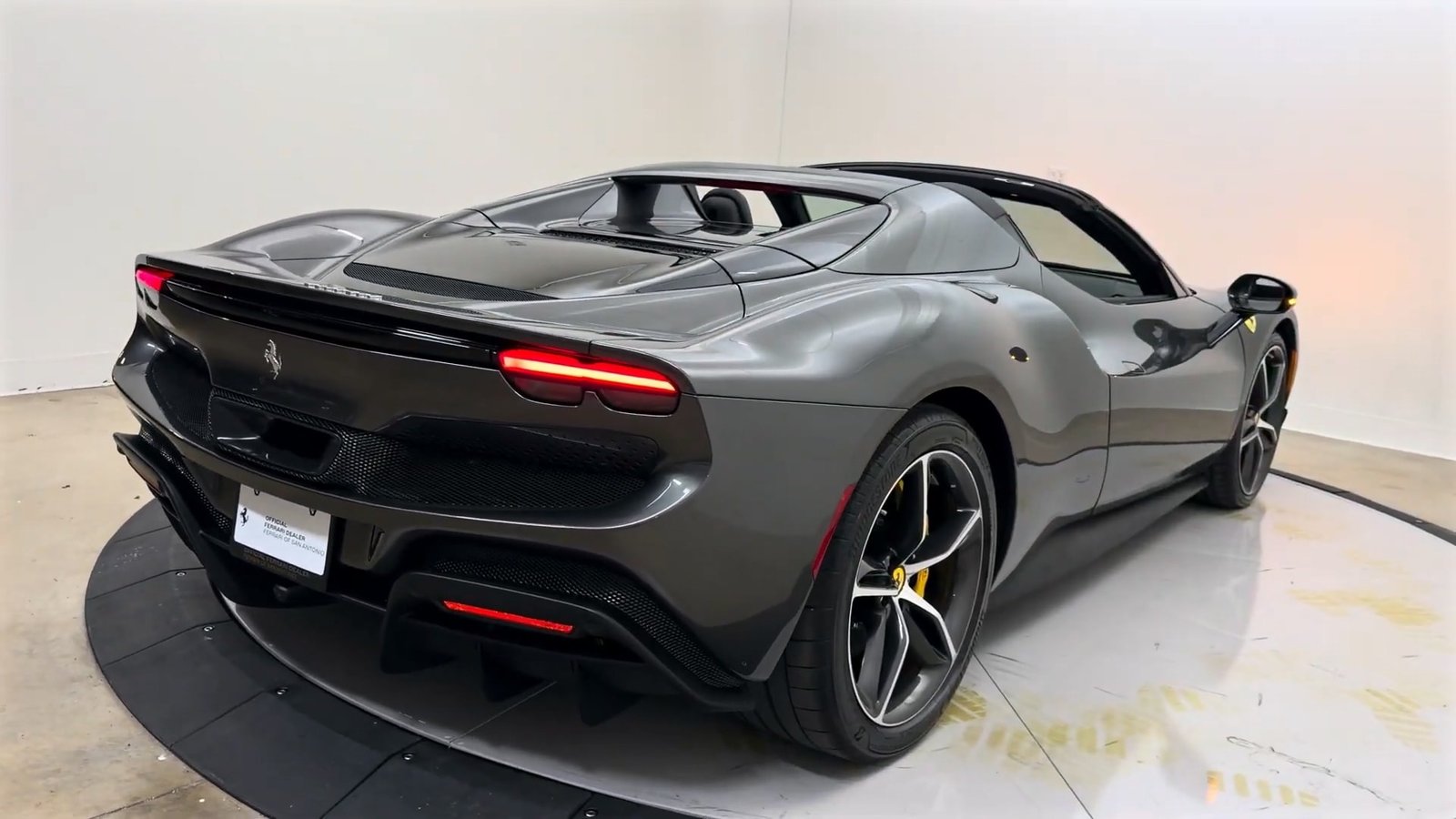 Rear Left 2025 Ferrari 296 GTS