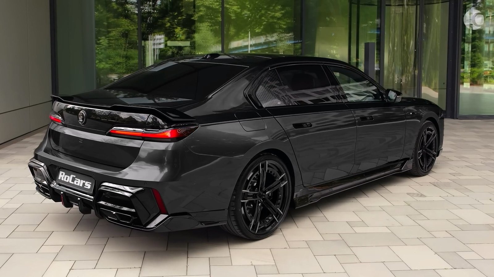 Rear Left1 2026 BMW 7 Series Individual