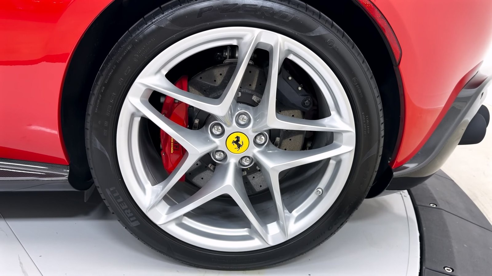 Rear Wheel 2025 Ferrari Roma Spider