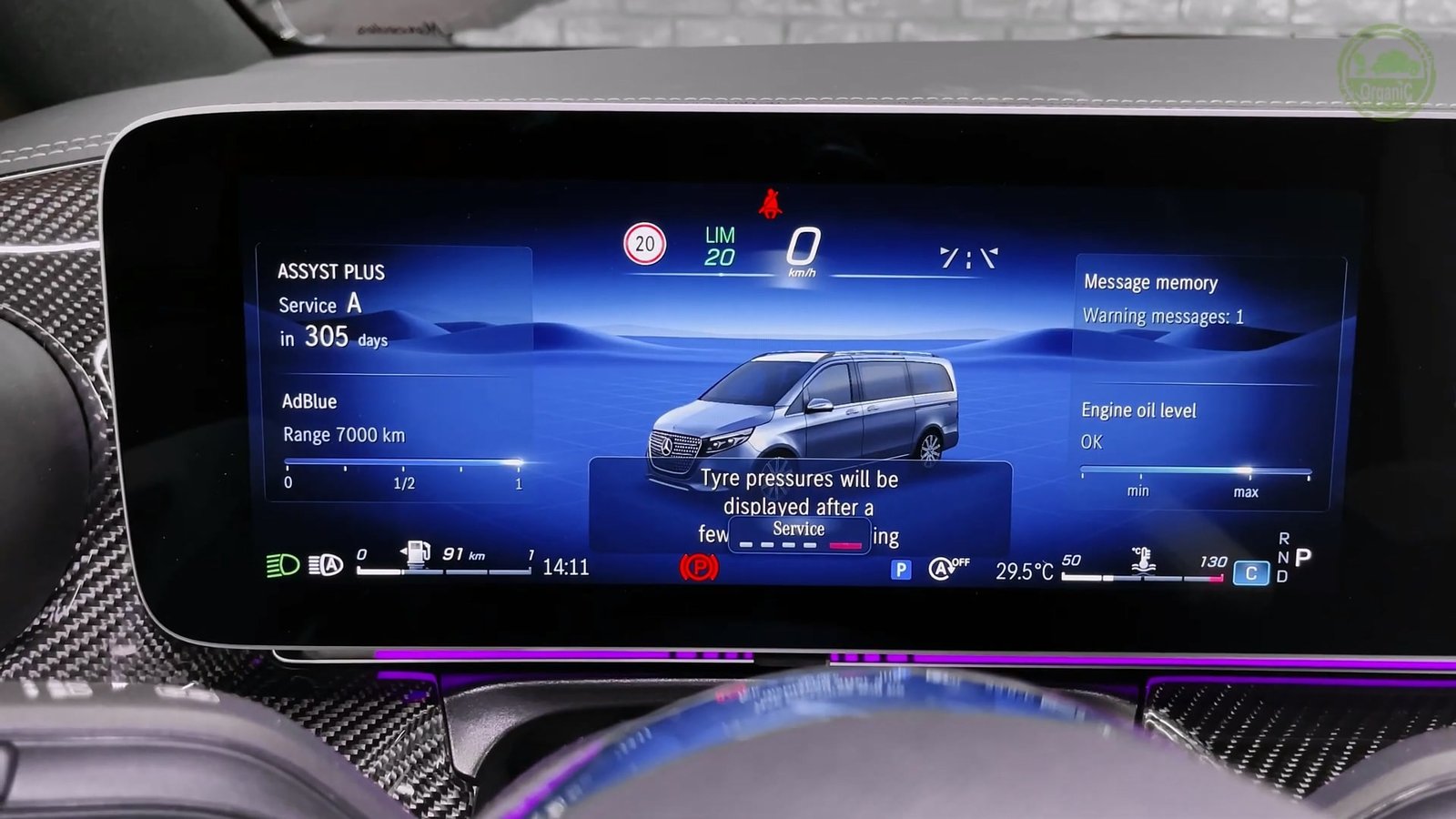 Screen Display 1 2026 Mercedes V Class Inferno