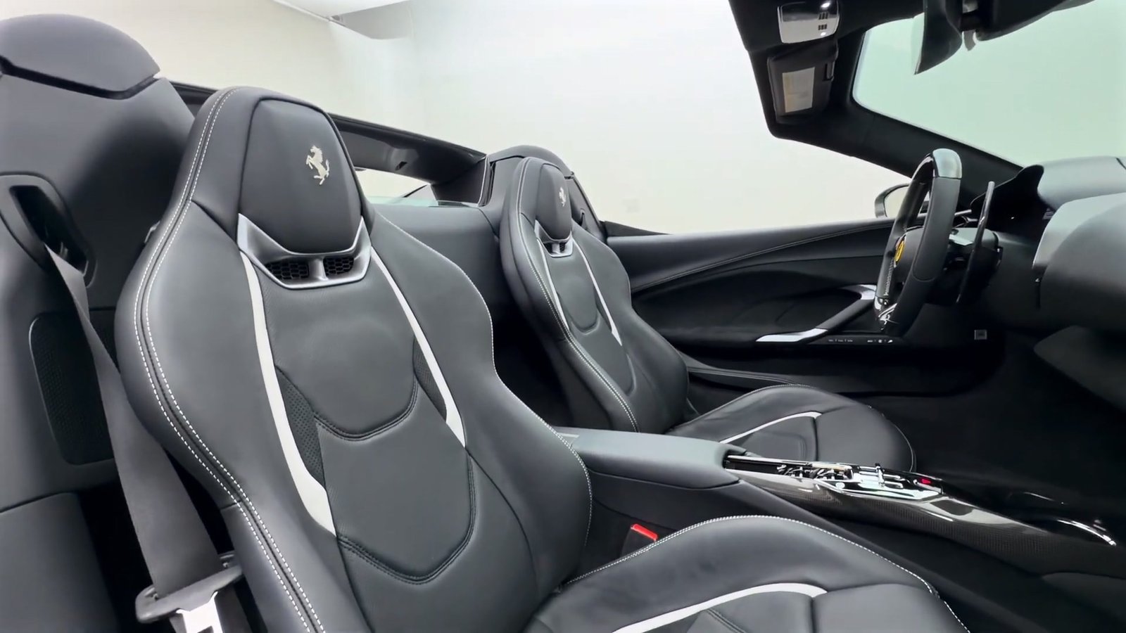 Seats Back 2025 Ferrari 296 GTS