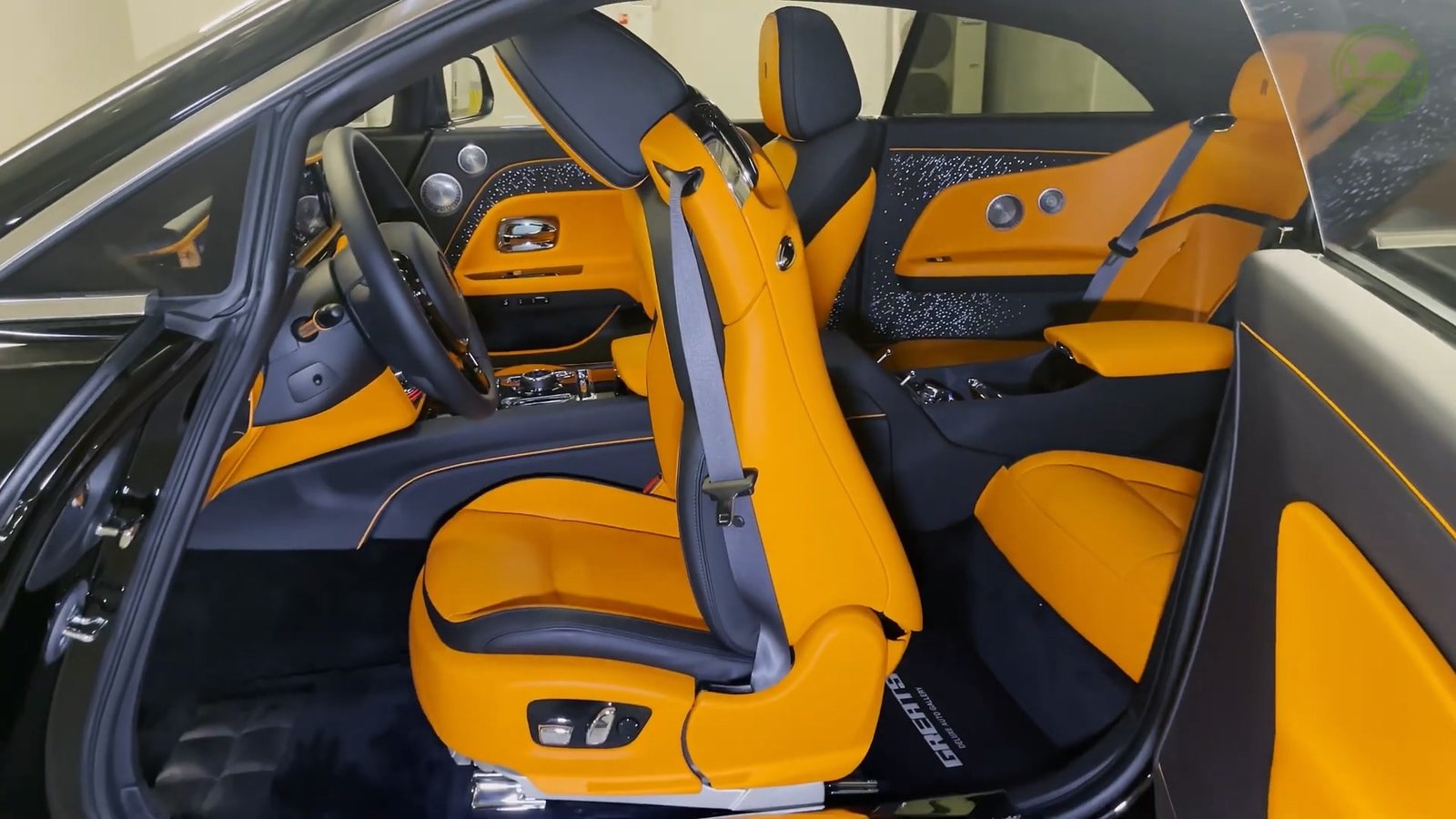 Seats Rolls Royce Spectre 2026